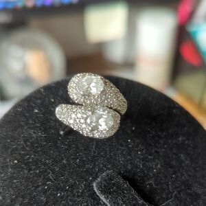 Elegant Silver Crystal Ring